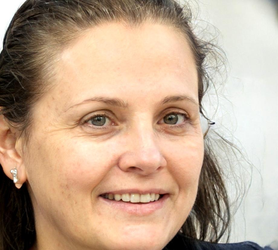 Sarah Mitchell, Market Analysis Director